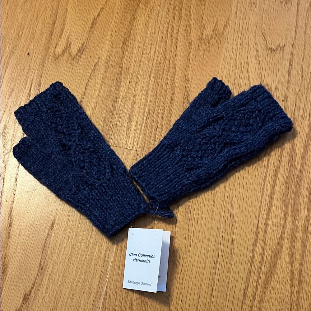 Clan collection handknits fingerless Aran mitts NWT denim blue outlander